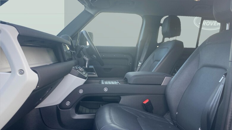 Land Rover Defender 2.0 P300 SE 110 5dr Auto Petrol Estate